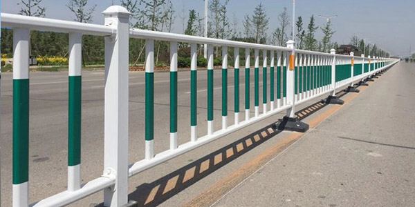道路护栏安装方法